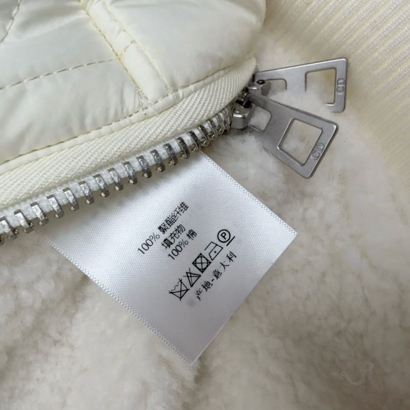 chr1st1an D10r outwear